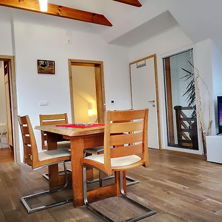 Apartman Pr'fik *